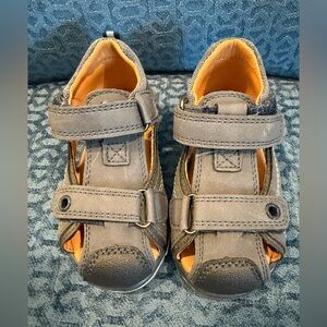 Boys Blikcon Apakowa Blue Sandals with trains. Sz 4M